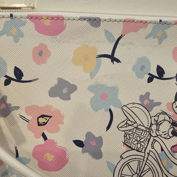 Floral Disney Minnie Mouse Wristlet - Picture 6 of 11